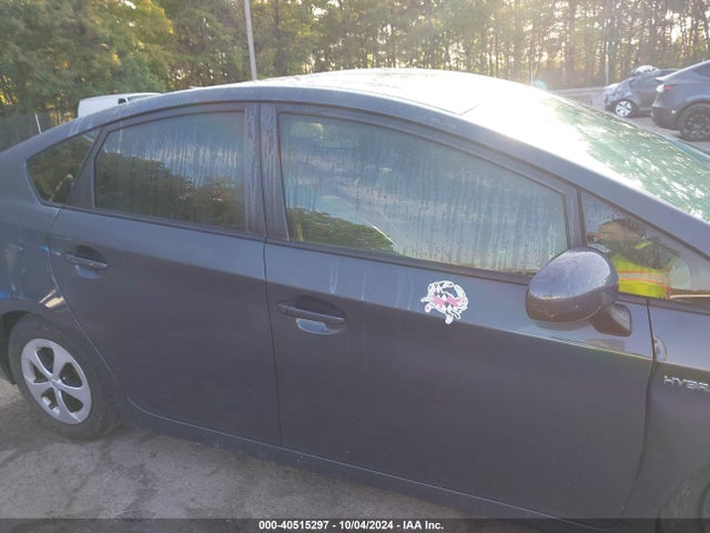 Toyota Prius Three 2014 JTDKN3DU4E0372652 Image 13