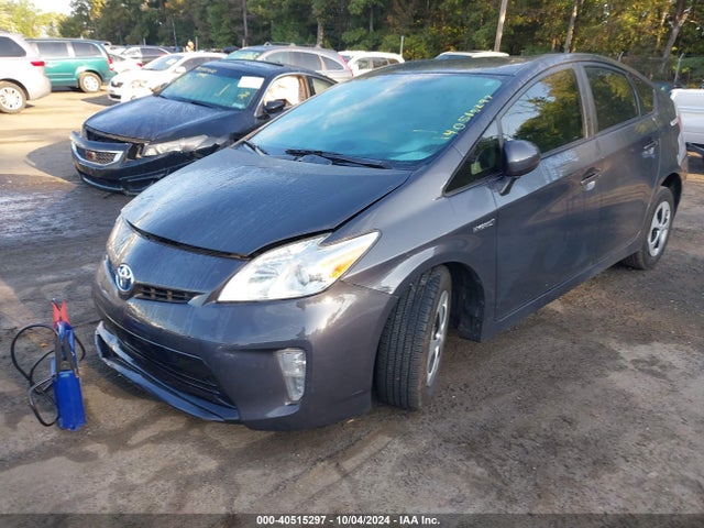 Toyota Prius Three 2014 JTDKN3DU4E0372652 Image 2