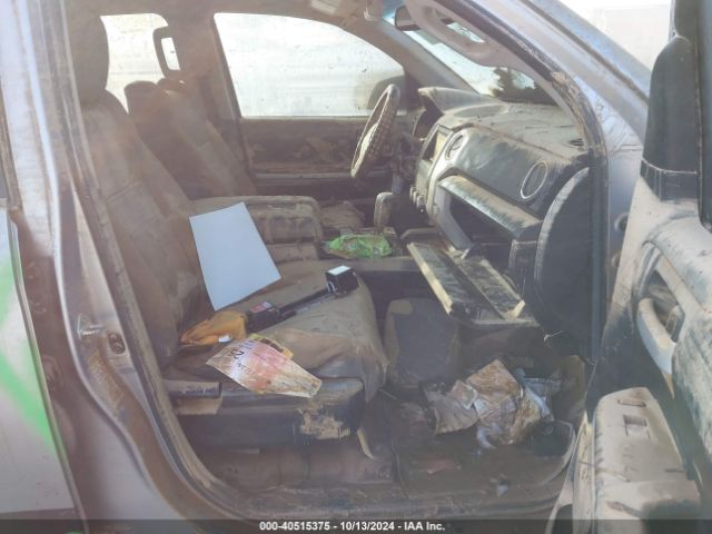 5TFUW5F13GX518327 Toyota Tundra Sr5 5.7l V8
