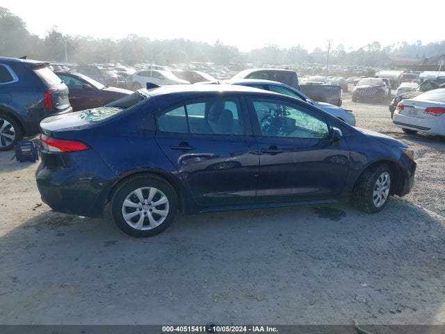 Toyota COROLLA LE 2022 5YFEPMAE7NP344800 Image 13