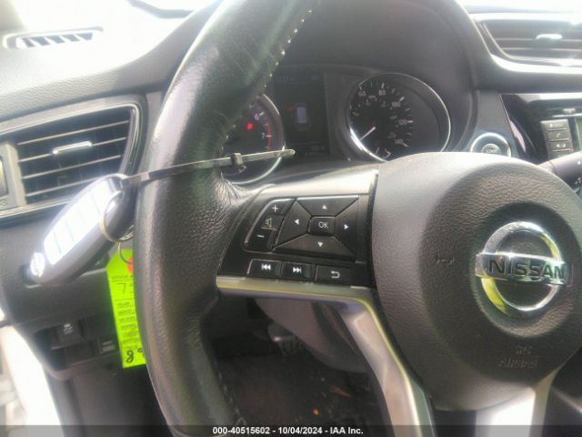 5N1AT2MV9JC758962 Nissan ROGUE SV
