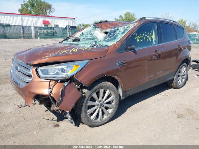 Ford Escape Titanium 2017 1FMCU9J9XHUB76377 Image 2