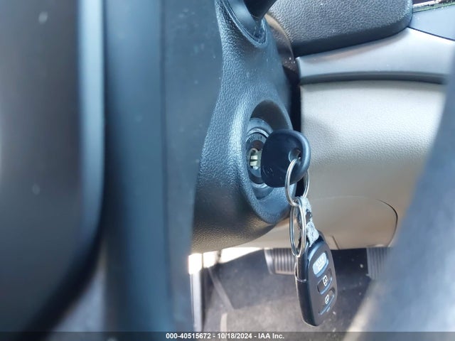 5NPD84LF8HH101402 Hyundai ELANTRA SE