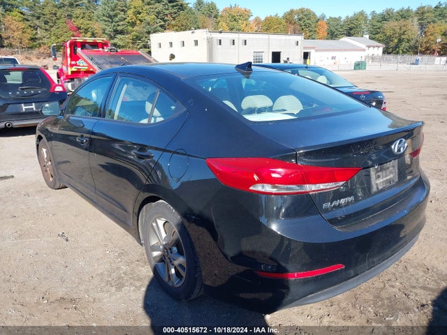 5NPD84LF8HH101402 Hyundai ELANTRA SE