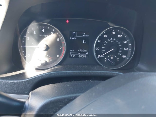 5NPD84LF8HH101402 Hyundai ELANTRA SE