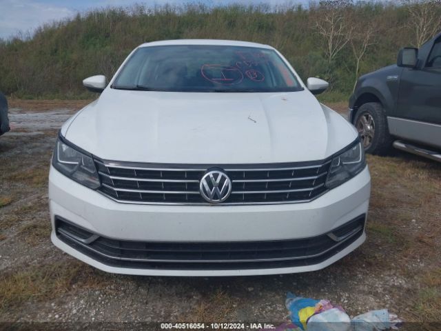 1VWAS7A35GC045652 Volkswagen Passat 1.8t S