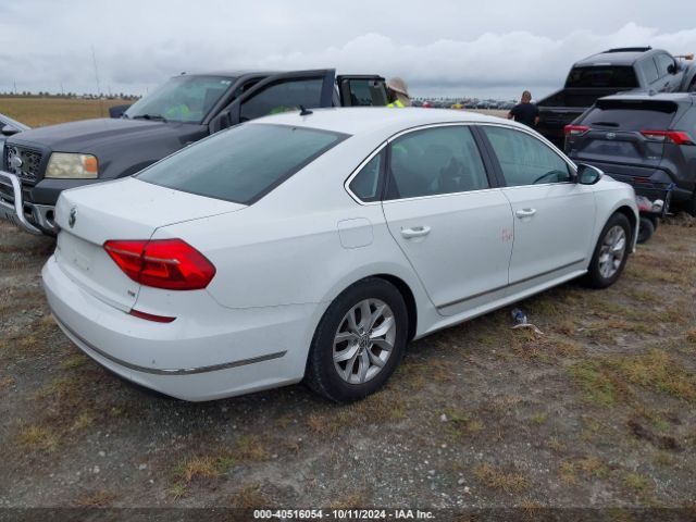 1VWAS7A35GC045652 Volkswagen Passat 1.8t S