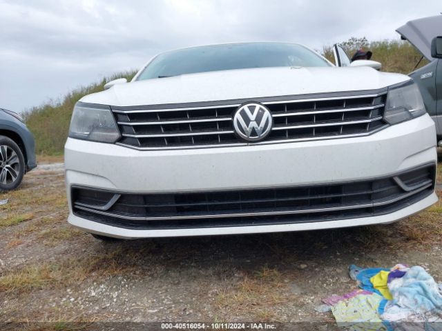 1VWAS7A35GC045652 Volkswagen Passat 1.8t S
