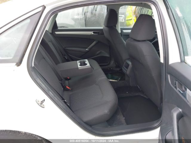 1VWAS7A35GC045652 Volkswagen Passat 1.8t S