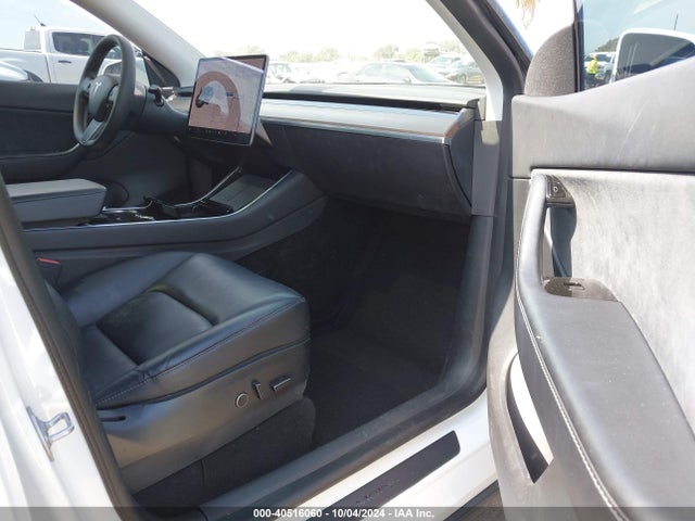 2021 TESLA MODEL Y 5YJYGDEE7MF092791 Photo 4
