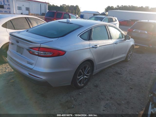 3FA6P0RU4KR260244 Ford Fusion Hybrid Titanium