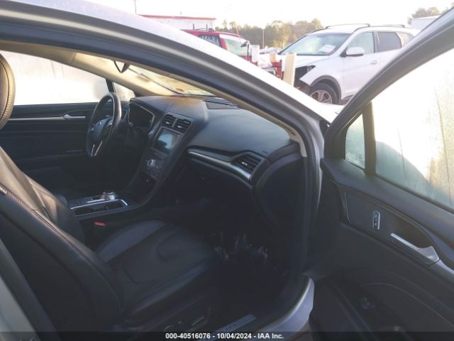 3FA6P0RU4KR260244 Ford Fusion Hybrid Titanium