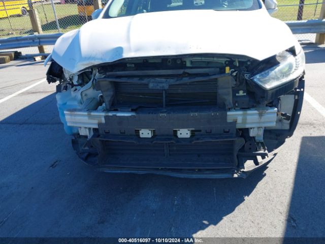 3FA6P0H9XFR200844 Ford FUSION SE