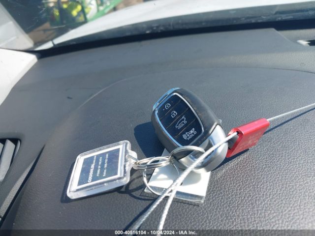 KM8K3CA53KU380826 Hyundai Kona Limited