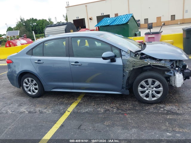Toyota COROLLA LE 2022 5YFEPMAE7NP310470 Image 14