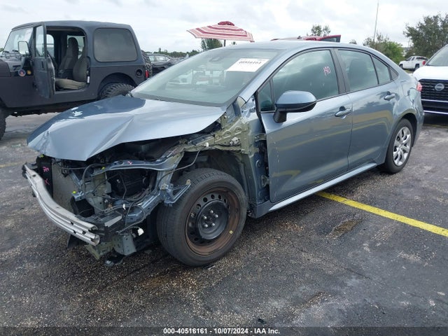 Toyota COROLLA LE 2022 5YFEPMAE7NP310470 Image 2