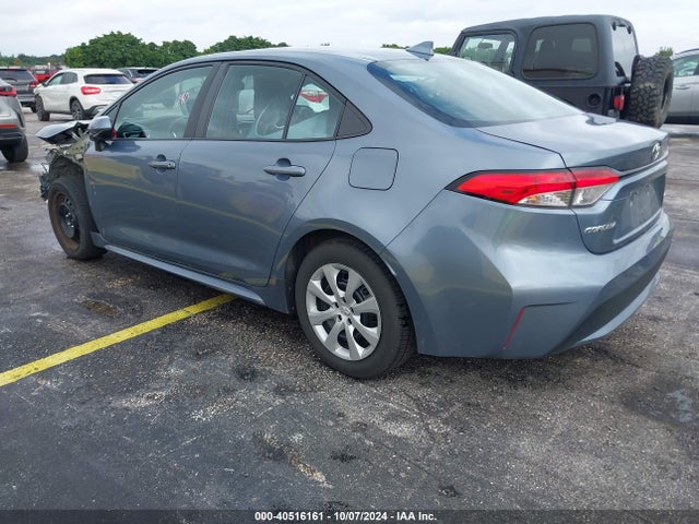 Toyota COROLLA LE 2022 5YFEPMAE7NP310470 Image 3