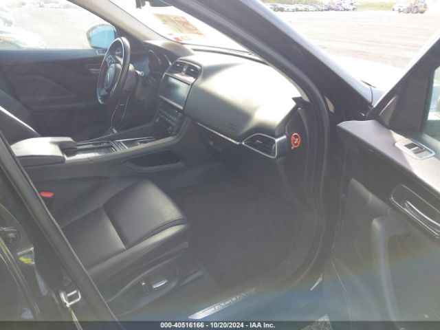 SADCJ2FX0KA356797 Jaguar F-pace 25t Premium