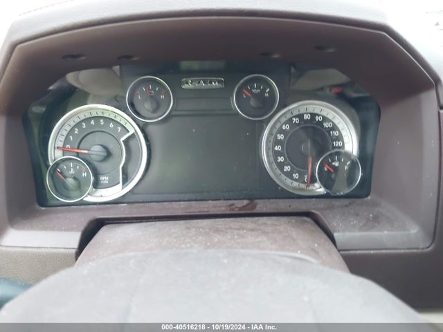 1C6RR7NT1JS276256 RAM 1500 Laramie  4x4 5'7 Box