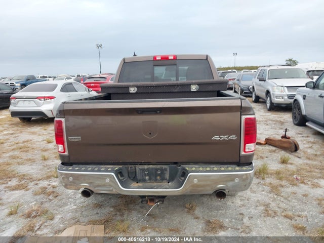1C6RR7NT1JS276256 RAM 1500 Laramie  4x4 5'7 Box