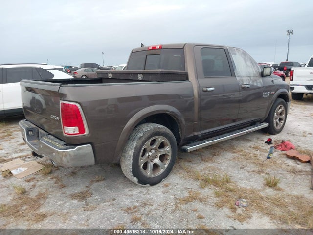 1C6RR7NT1JS276256 RAM 1500 Laramie  4x4 5'7 Box