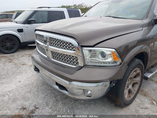 1C6RR7NT1JS276256 RAM 1500 Laramie  4x4 5'7 Box