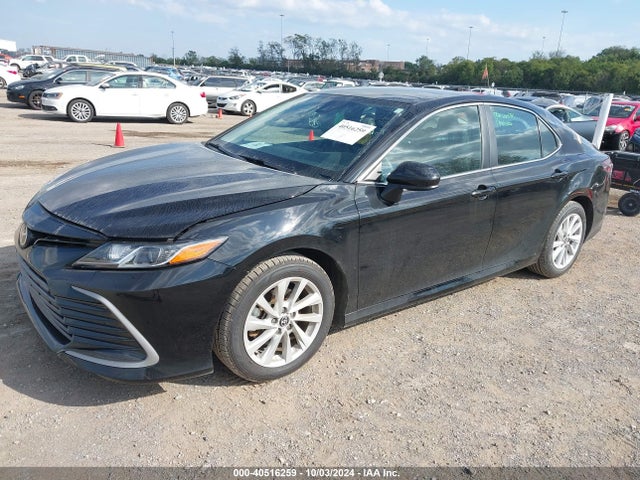 Toyota CAMRY LE 2022 4T1C11AK5NU006906 Image 2