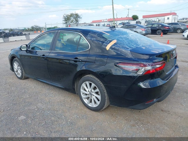 Toyota CAMRY LE 2022 4T1C11AK5NU006906 Image 3