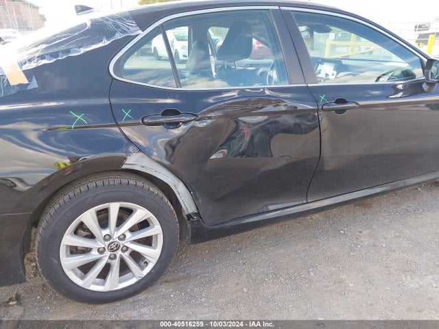 Toyota CAMRY LE 2022 4T1C11AK5NU006906 Image 6