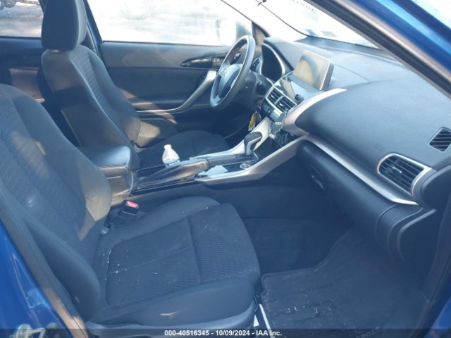 JA4AT4AA2JZ043935 Mitsubishi Eclipse Cross Le