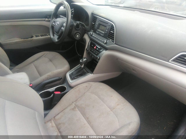 5NPD74LF3JH348142 Hyundai ELANTRA SE