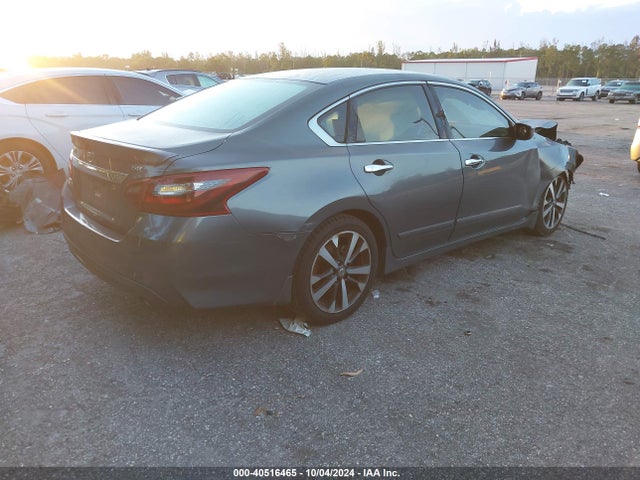 Nissan Altima 2.5 Sr 2017 1N4AL3AP8HC472472 Image 4