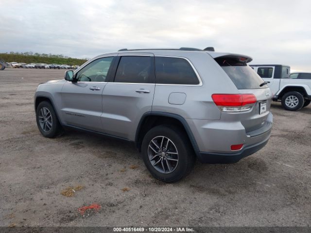1C4RJEAGXJC359224 Jeep Grand Cherokee Laredo E 4x2