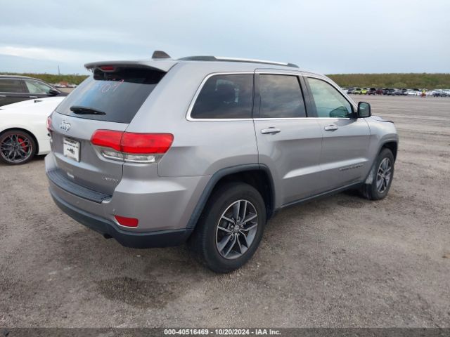 1C4RJEAGXJC359224 Jeep Grand Cherokee Laredo E 4x2