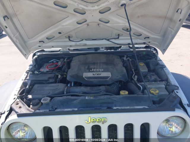 1C4HJWDG5HL601957 Jeep Wrangler Unlimited Sport 4x4