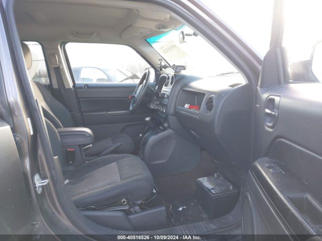 1C4NJPBB8FD186043 Jeep Patriot Sport