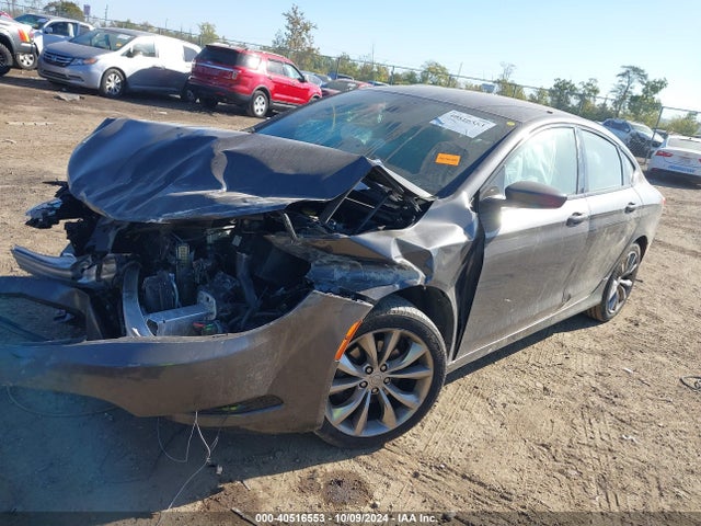 Chrysler 200 S 2016 1C3CCCBB3GN117920 Image 2