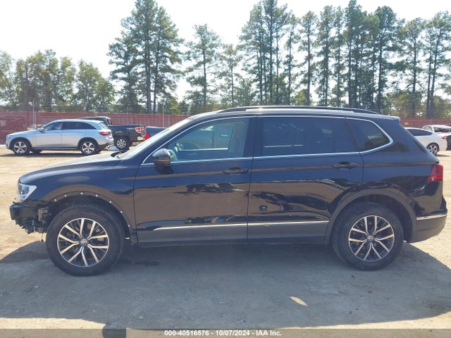3VV2B7AXXLM086699 Volkswagen Tiguan 2.0t Se/2.0t Se R-line Black/2.0t Sel
