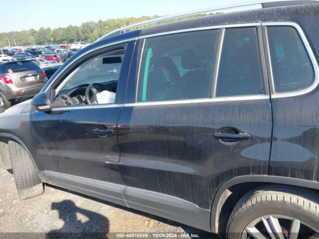 WVGAV7AX1FW523796 Volkswagen TIGUAN SE