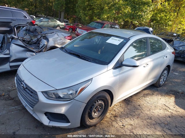 Hyundai ACCENT SE 2018 3KPC24A31JE010309 Image 2