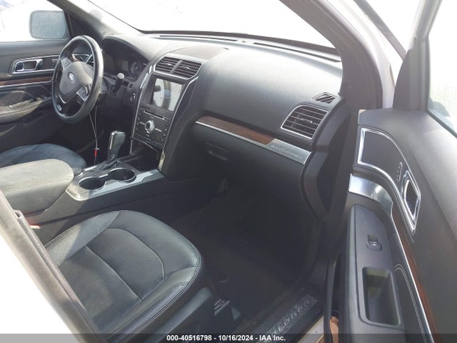 Ford Explorer Limited 2017 1FM5K8F84HGE41351 Image 5
