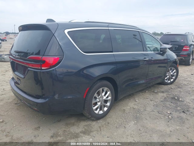 2C4RC1BG0MR596172 Chrysler Pacifica Touring L
