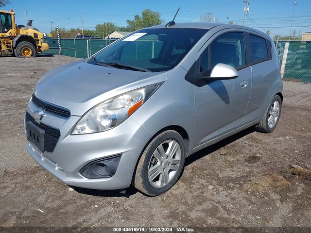 Chevrolet Spark 1lt Cvt 2015 KL8CD6S92FC733537 Image 2