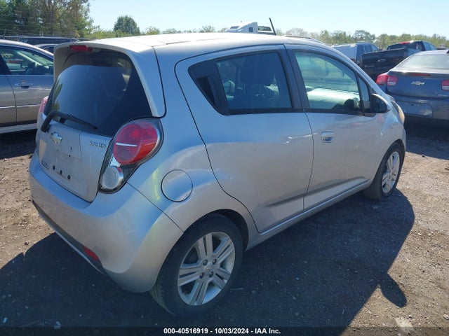 Chevrolet Spark 1lt Cvt 2015 KL8CD6S92FC733537 Image 4