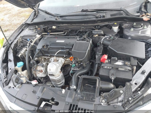 40516937 :رقم المزاد ، 1HGCR2F3XGA194395 vin ، 2016 Honda Accord Lx مزاد بيع