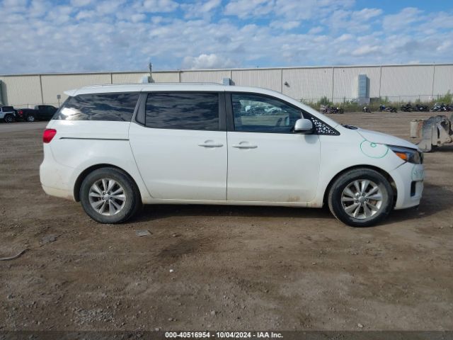 KNDMB5C15F6039153 KIA SEDONA LX
