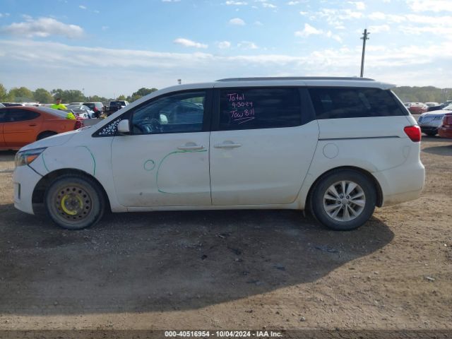 KNDMB5C15F6039153 KIA SEDONA LX