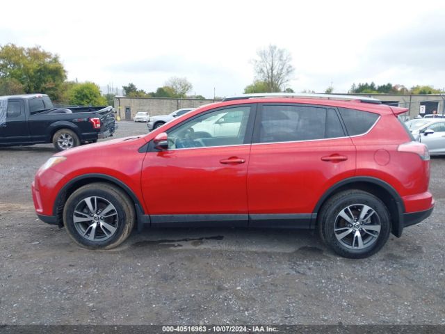 JTMRFREV8HJ162995 Toyota Rav4 Xle