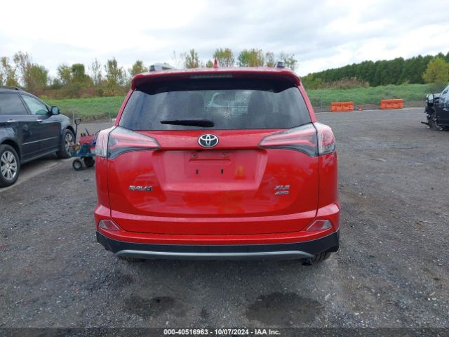 JTMRFREV8HJ162995 Toyota Rav4 Xle