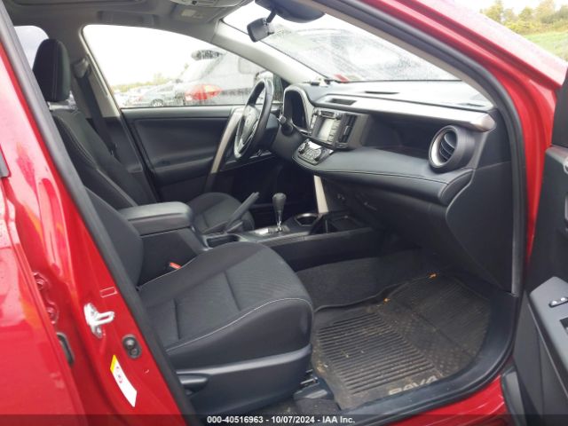JTMRFREV8HJ162995 Toyota Rav4 Xle